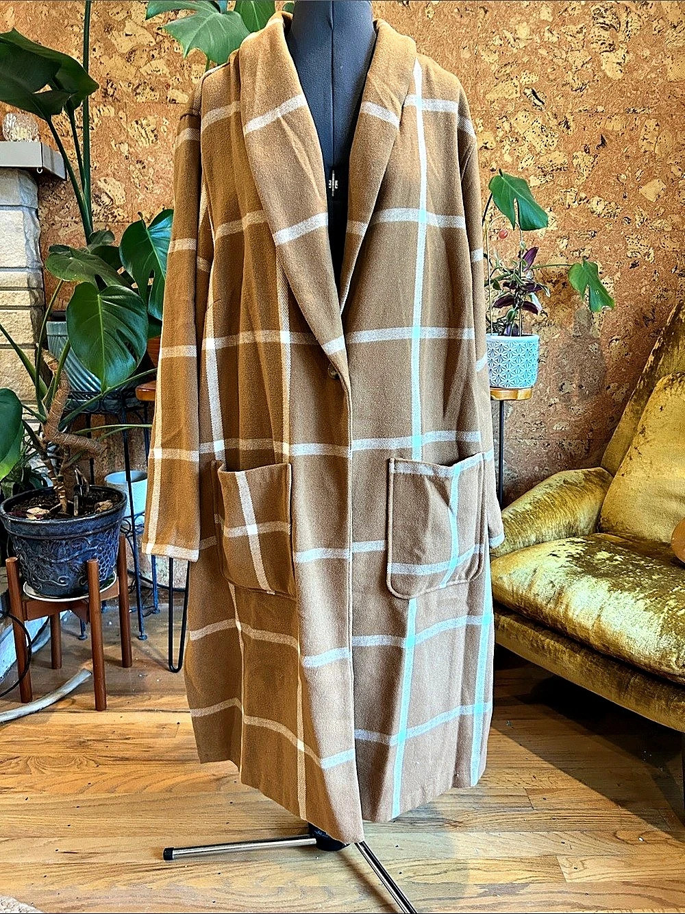 NWOTags Oversized Cozy Plaid Trench Coat in Earthy Carmel ✨EUC✨Large